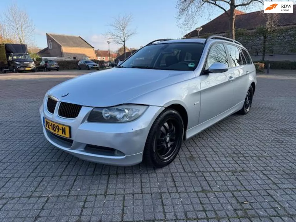 BMW 3-serie Touring 318i
