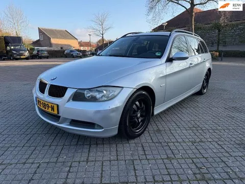 BMW 3-serie Touring 318i